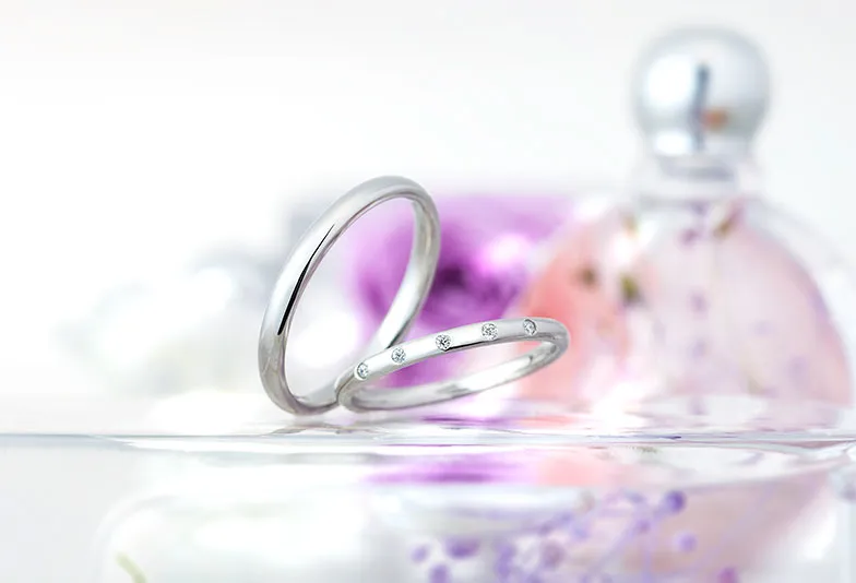 おそろいじゃなくてもいい！結婚指輪の”ペア感”はどうやって出す？