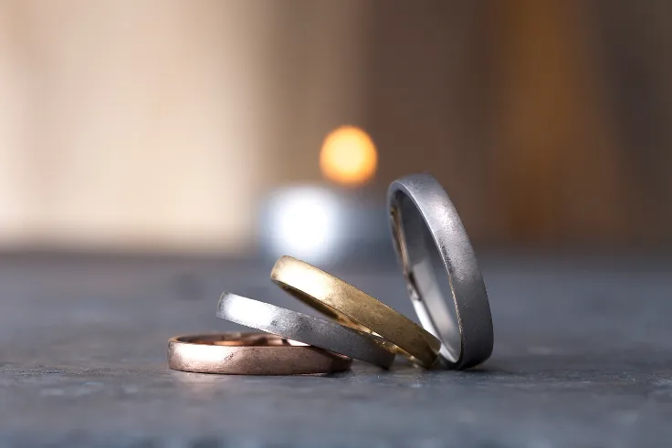 かっこいい　結婚指輪　ペア　おそろい　ノイシュプール