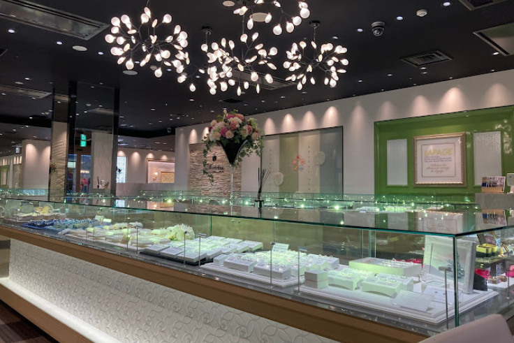 大阪市中央区西心斎橋にある結婚指輪・婚約指輪のブライダルジュエリーセレクトショップのgarden（ガーデン）心斎橋