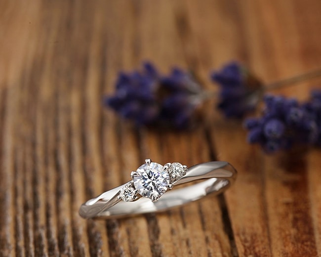 Magnolia | 婚約指輪から探す | 婚約指輪・結婚指輪の人気ブランドなら