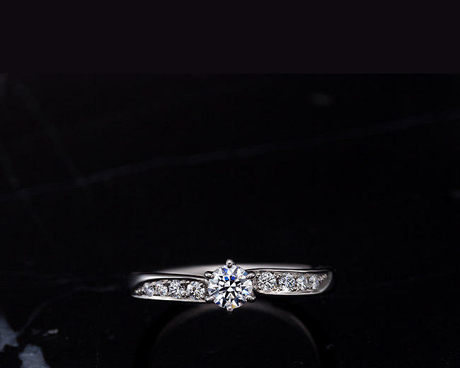 結婚指輪　婚約指輪　オシャレ　個性的　K18　Pt900　重ね付け　マリッジリング　エンゲージリング　記念日　結婚記念日　ホワイトゴールド　イエローゴールド　ピンクゴールド　キラキラ　ゴージャス　豪華　シンプル　普段使い　アンティーク　アンティーク風　つけっぱなし　ハーフエタニティ　和風　和モダン　ピンクダイヤモンド　かわいい