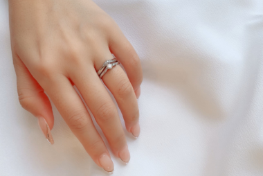 婚約指輪・結婚指輪に選ばれるPt900(プラチナ900)の魅力とは?