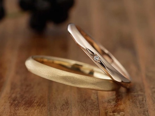  エンゲージリング　マリッジリング　セットリング　プラチナ　K18ゴールド　ピンクゴールド　イエローゴールド　ホワイトゴールド　ダイヤモンド　結婚指輪　婚約指輪　コンビネーションリング　コンビリング　おしゃれ　シンプル　重ね付け ハーフエタニティ　ハーフエタニティリング 記念日　ペアリング