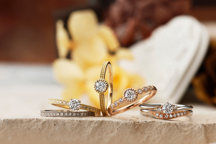 アンティーク調　アンティーク　 エンゲージリング　マリッジリング　セットリング　プラチナ　K18ゴールド　ピンクゴールド　イエローゴールド　ホワイトゴールド　ダイヤモンド　結婚指輪　婚約指輪　コンビネーションリング　コンビリング　おしゃれ　シンプル　重ね付け ハーフエタニティ　ハーフエタニティリング 記念日　ペアリング